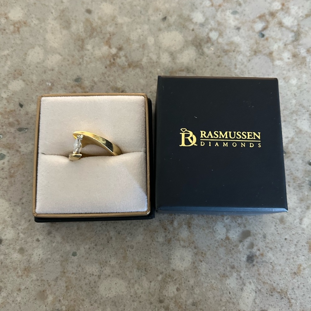 Gold Ring Set - Picture 3 of 9